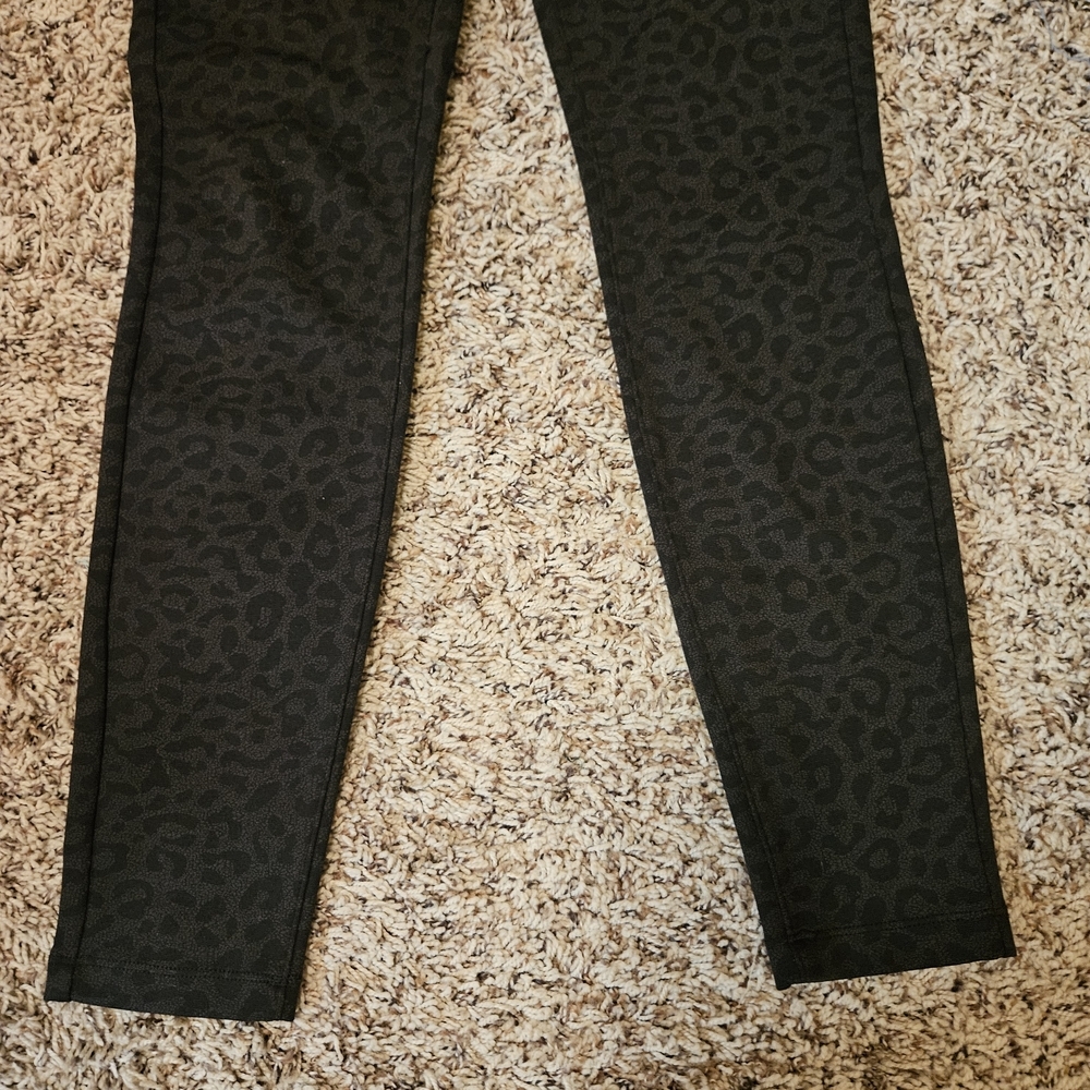 Liverpool Black Leopard Skinny Jeggings - Picture 5 of 12